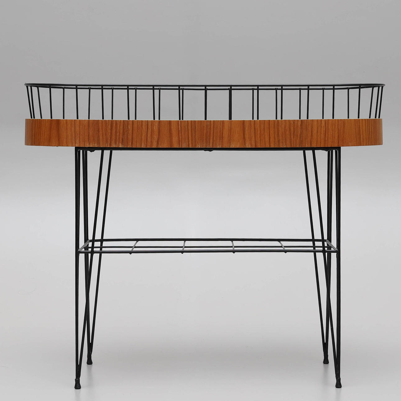 A mid 20th century string flower table. Furniture - Other - Auctionet