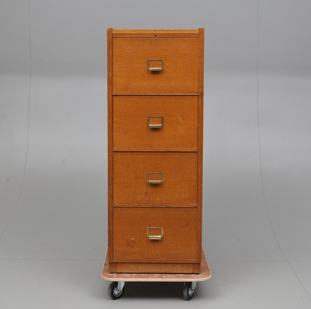 ARKIVSKÅP, 1900-talets första hälft.