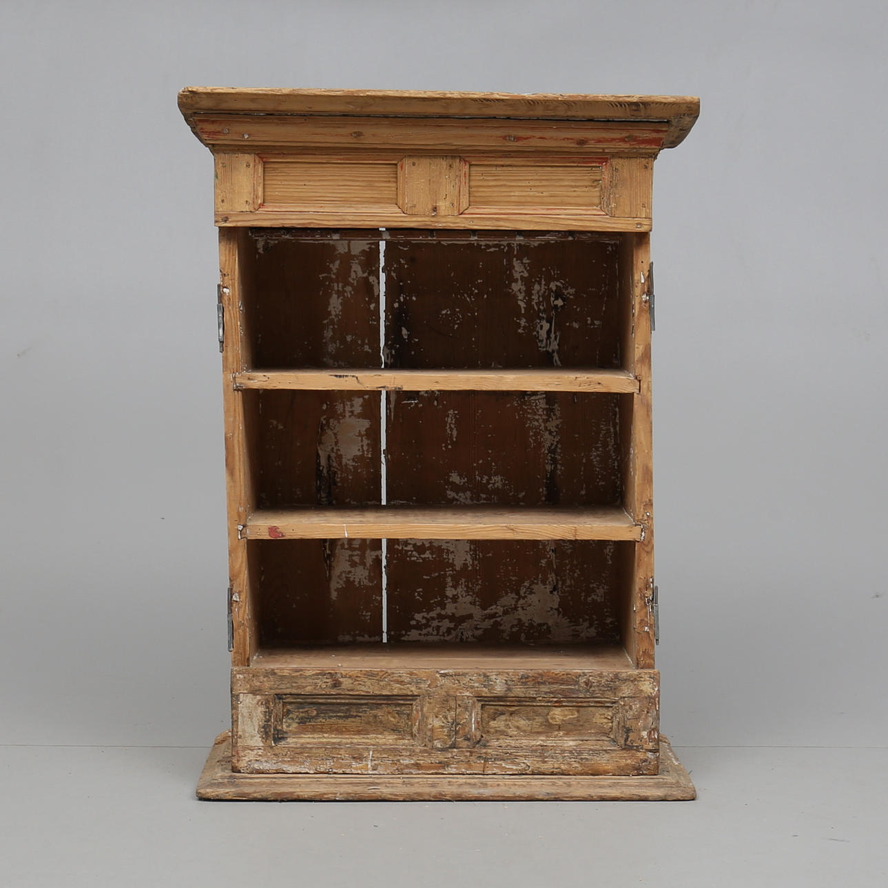 VÄGGHYLLA, allmoge, 1700-tal.