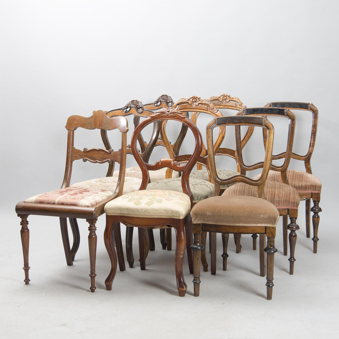 STOLAR, 9 stycken, mahogny/björk, 1900-talets första hälft.