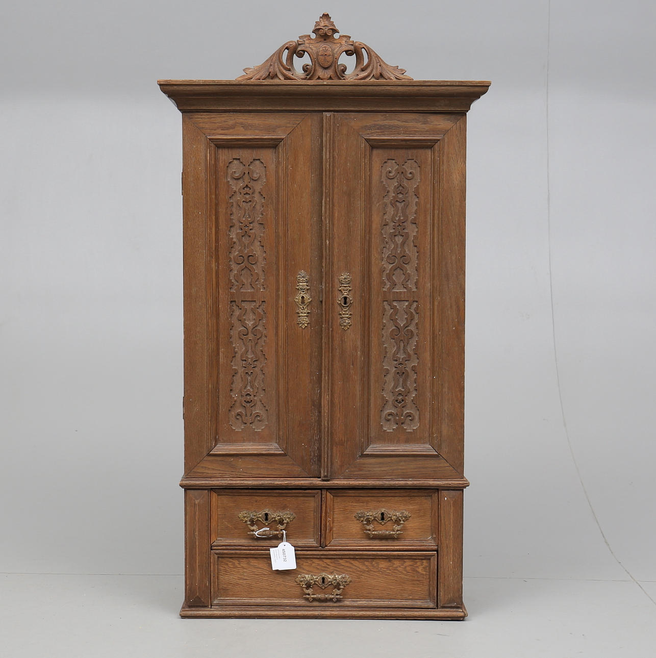 VÄGGSKÅP, nyrenässans, sekelskifte 1900.