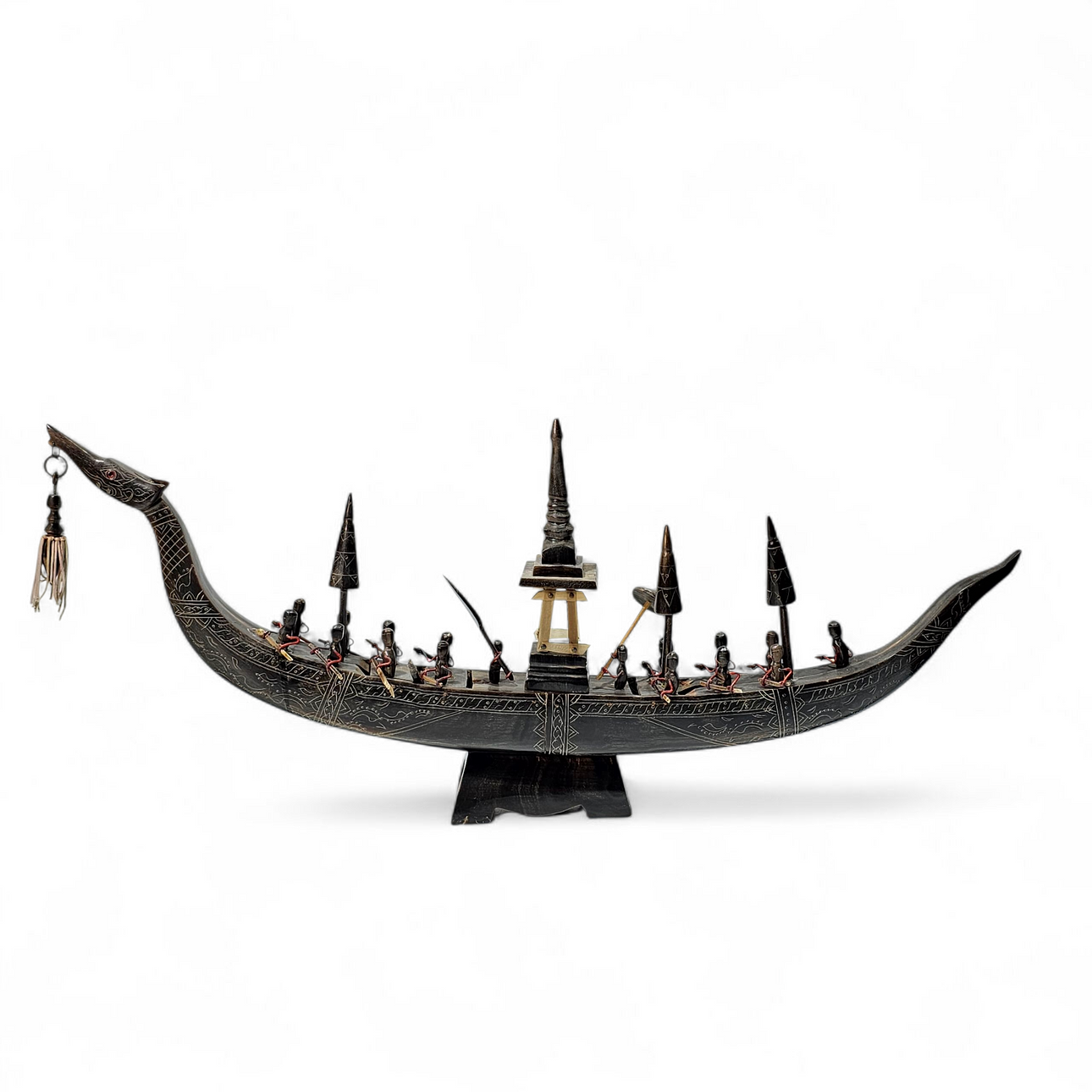 Thailändsk Supannahong-båt, stolpskulptur snidad med figurer och ...