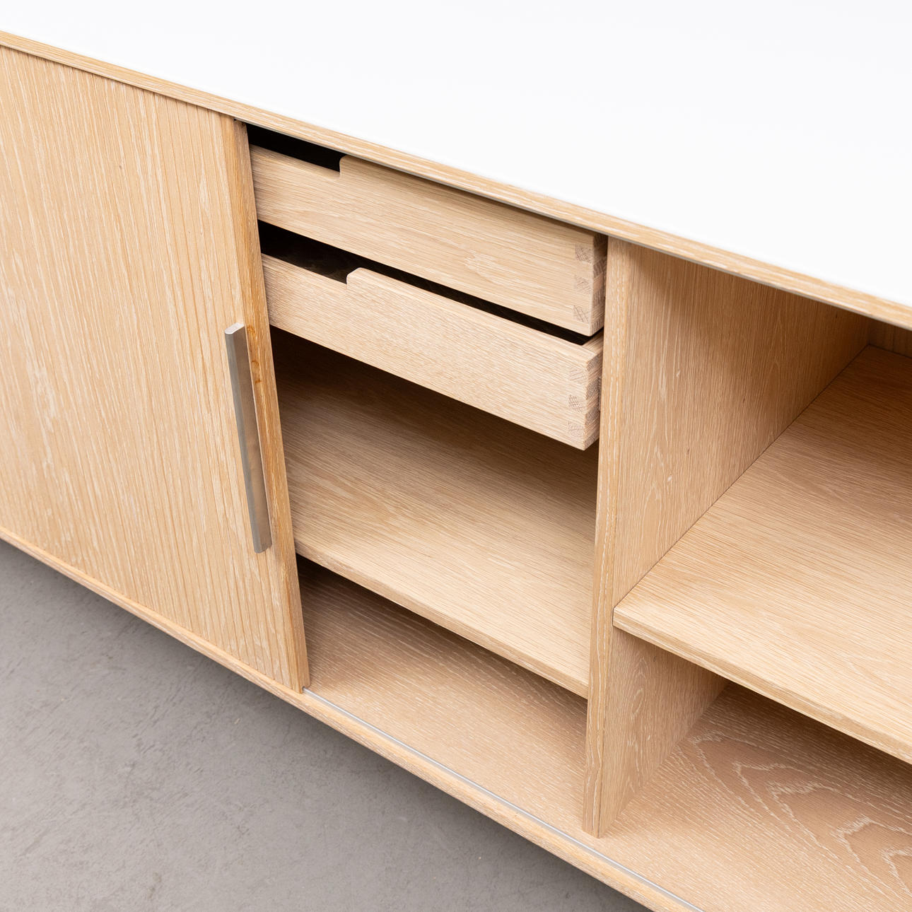 SÖREN NISSEN OCH EBBE GEHL. Sideboard AK 2730, white oiled oak and