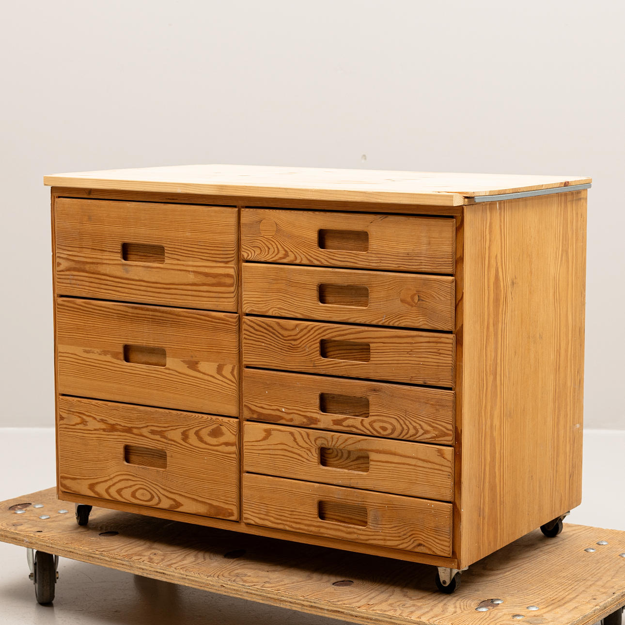 HURST/CHEST Kommode, 9 Schubladen, „Uffe“ -Kiefer, IKEA zweite Hälfte des 20. Jahrhunderts. Möbel - Kommoden