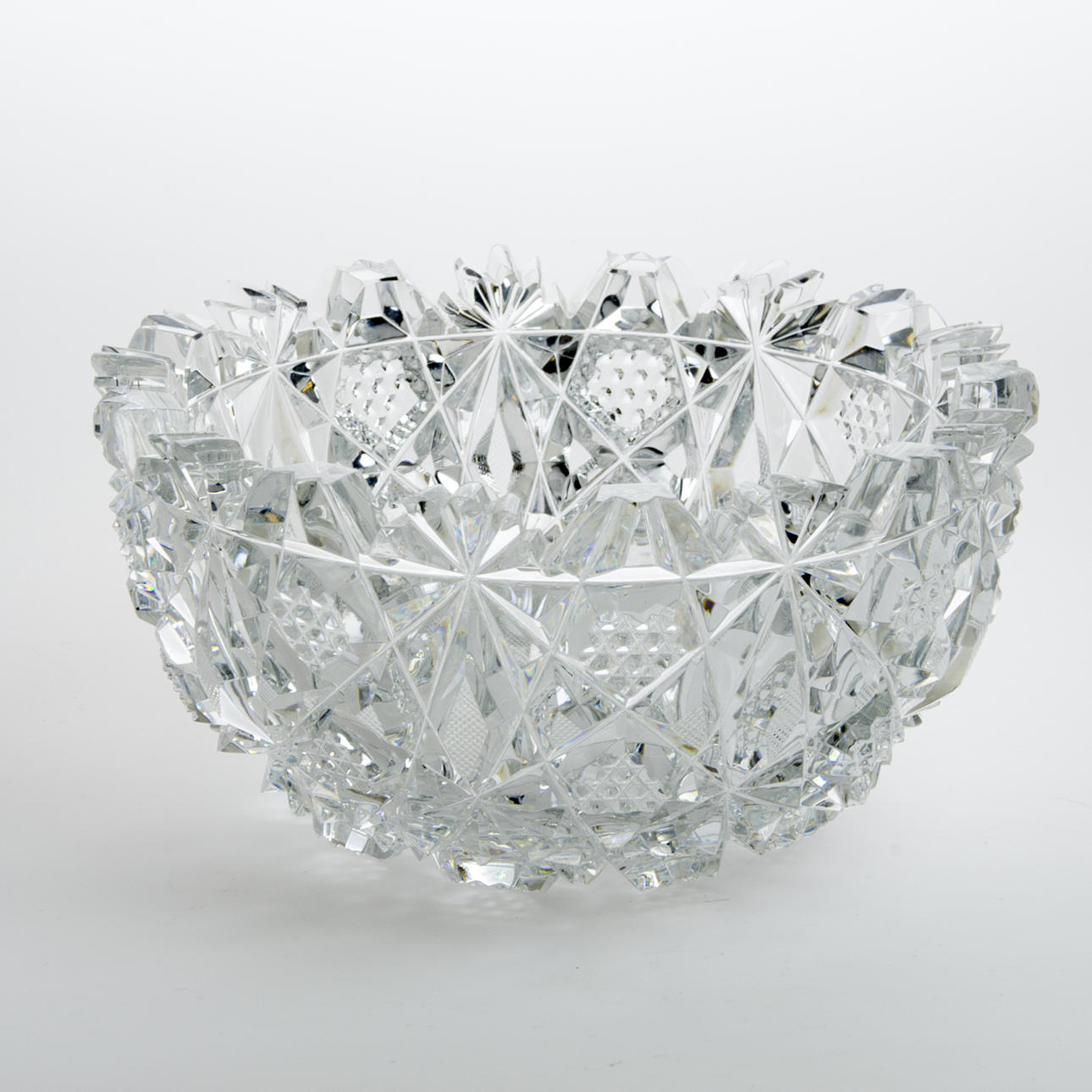 SKÅL, rutslipad kristall.