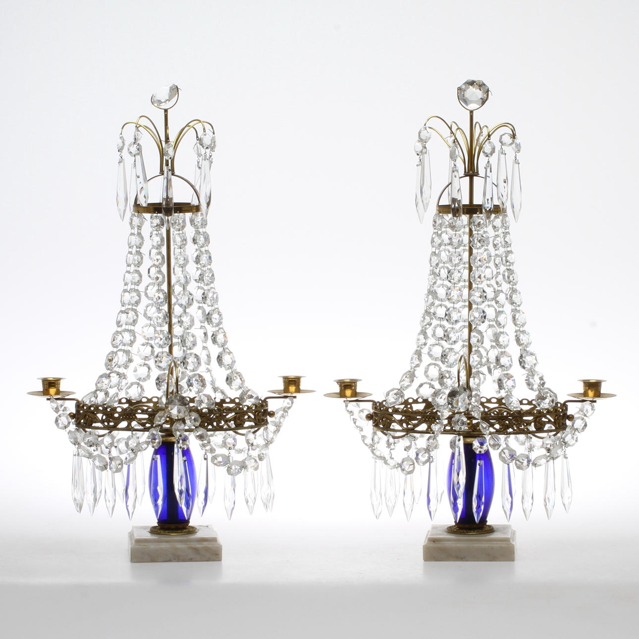 BORDSLYSTRAR, 1 par, gustaviansk stil, 1900-tal.