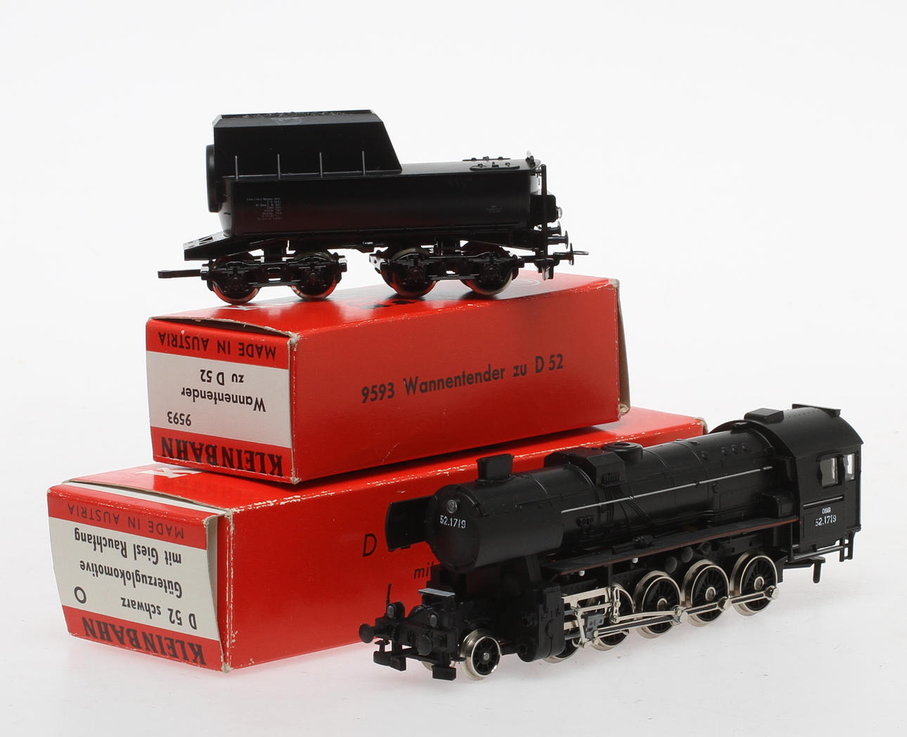 MODELLTÅG KLEINBAHN ånglok D52 med tender i originalkartonger.