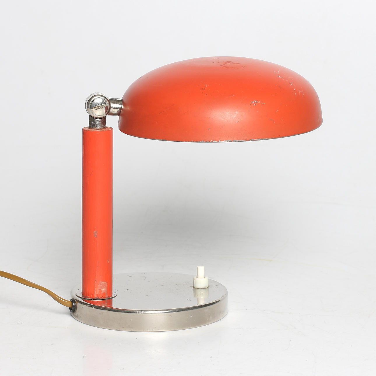 BORDSLAMPA, plåt, trä och krom, Art Deco, 1930-tal.