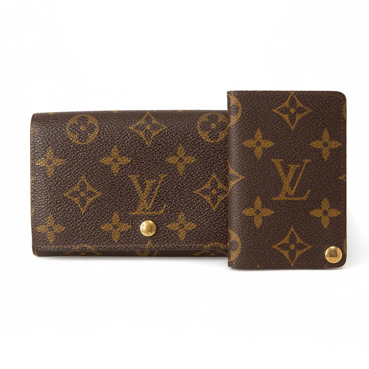 LOUIS VUITTON. Plånbok samt korthållare, canvas.