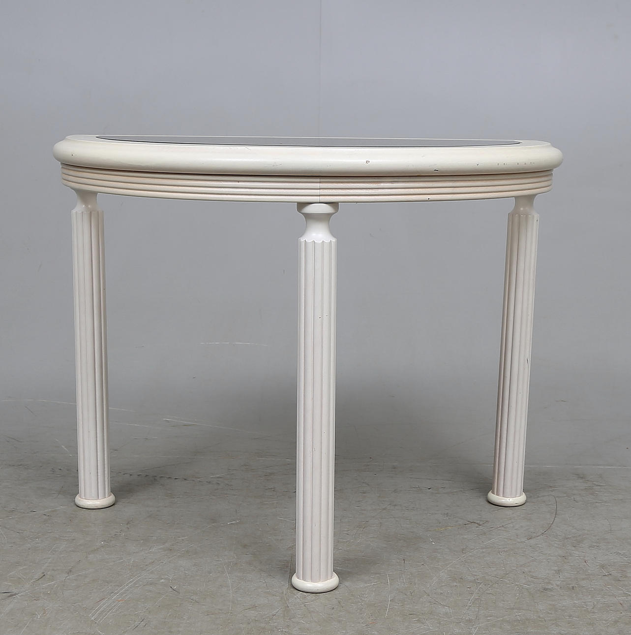 BORD, vitmålat, Sundlings möbler tranås.