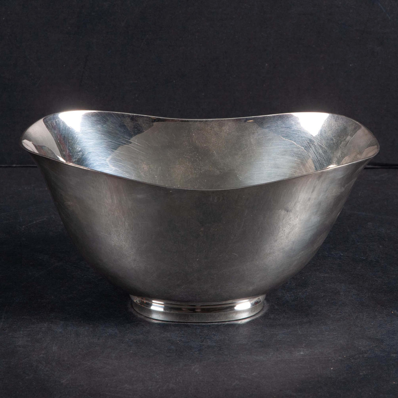 BOWL, Silver Handstruck. 308g.