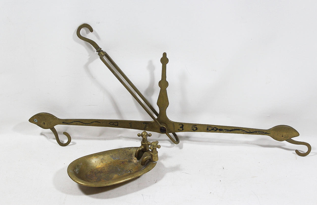 BALANSVÅG och "badkar", malm och mässing.