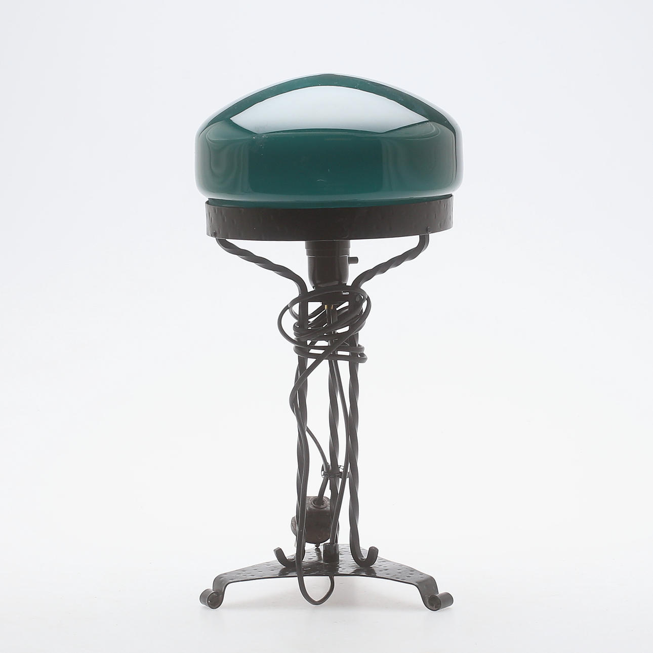 BORDSLAMPA, Strindbergsmodell, metall/järn samt glas, 1900-talets andra hälft.