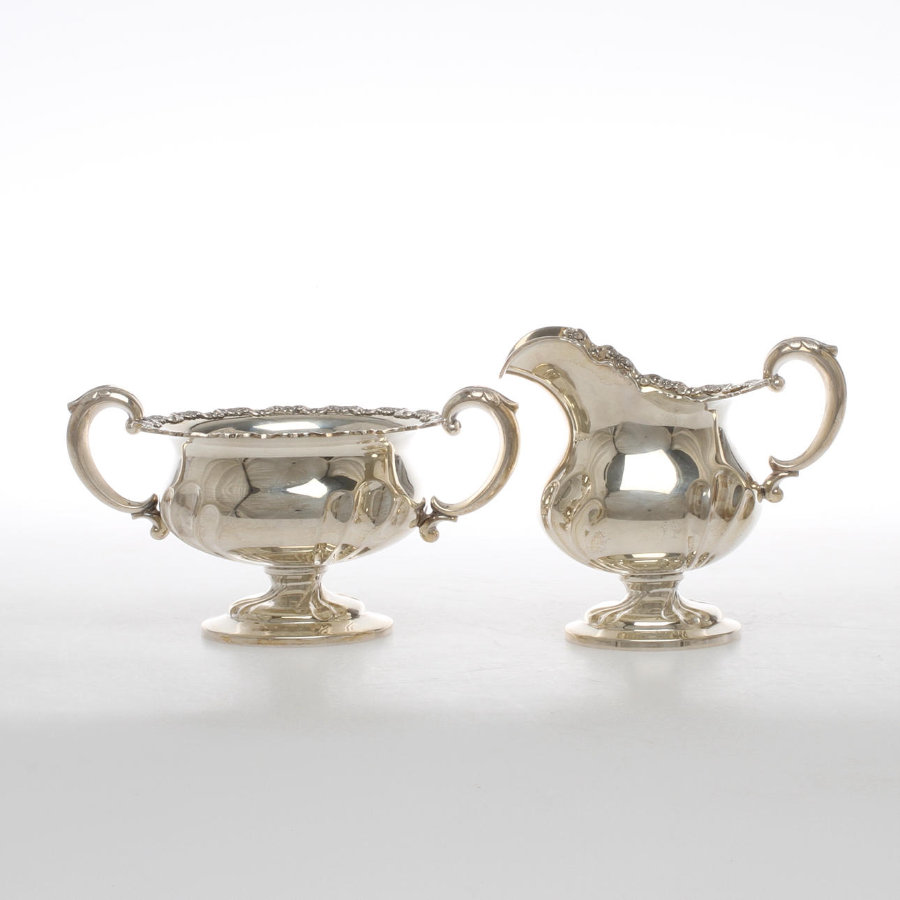 GRÄDDKANNA samt SOCKERSKÅL, silver, Auran Kultaseppä Oy, Finland, 1939/1940.