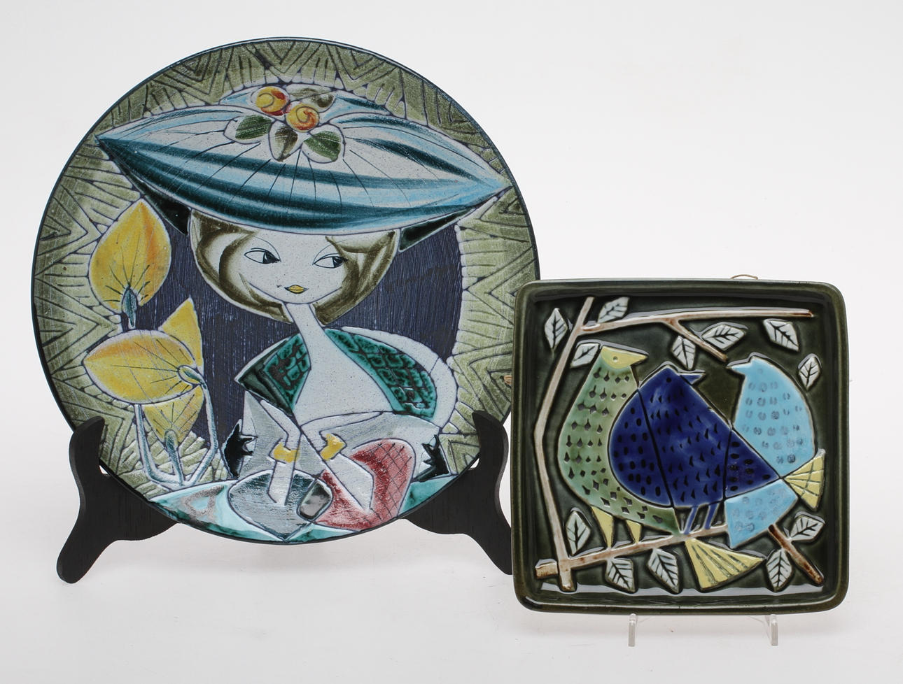 VÄGGPLAKETT keramik Lisa larson gustavsberg samt SKÅLFAT keramik Tilgmans.