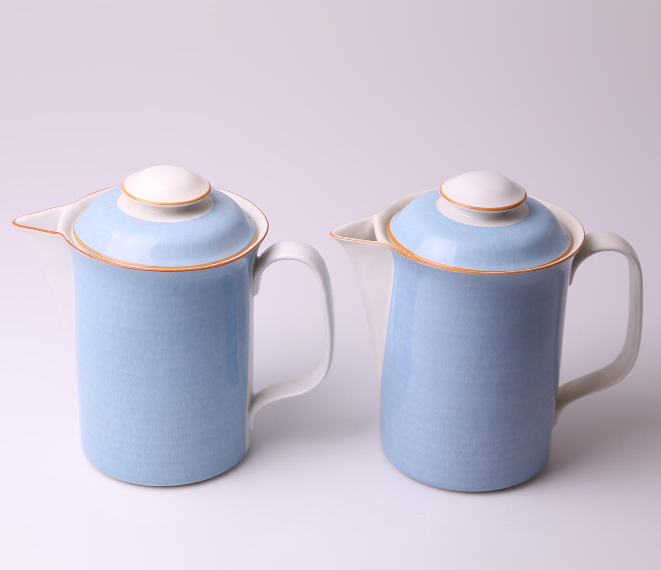 KAFFEKANNOR, ett par, porslin, Signe Persson - Melin - Primeur - Rörstrand.