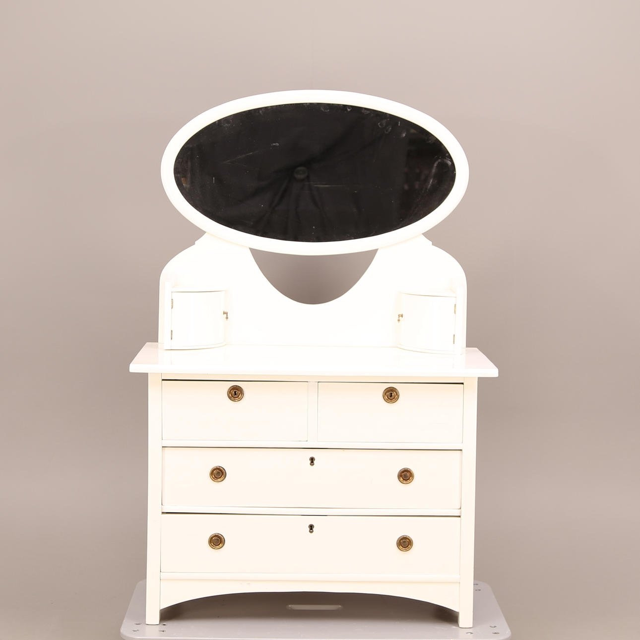 SPEGELBYRÅ, vit, slipat glas, 4-lådig, 1900-tal.