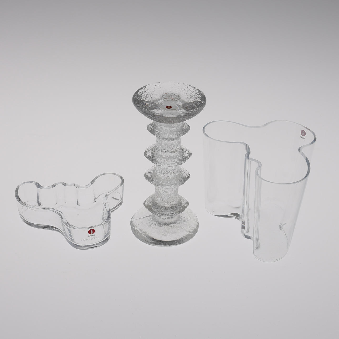 GLASFÖREMÅL, 3 delar, Iittala, Alvar Alto, samt Timo Sarpaneva.