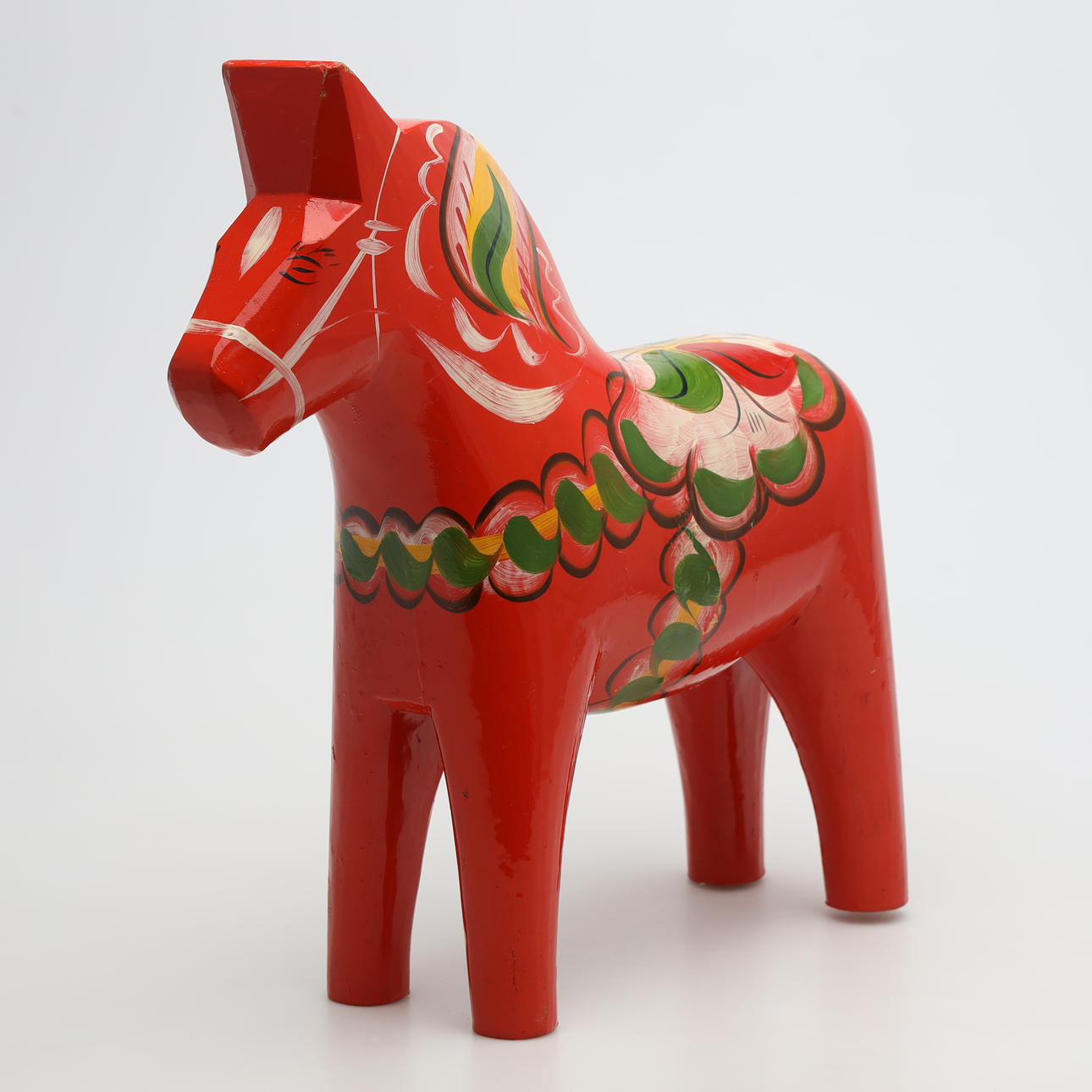 DALAHEST, malet træ, Grannas A. Olssons Hemslöjd, Nusnäs, Mora.