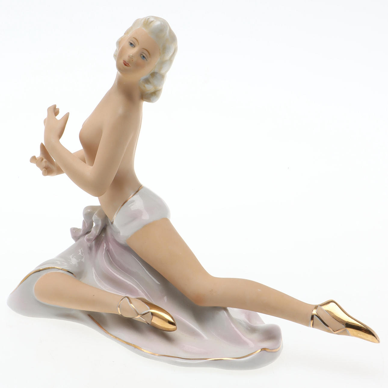 FIGURINE, dancer, Hertwig, Germany.