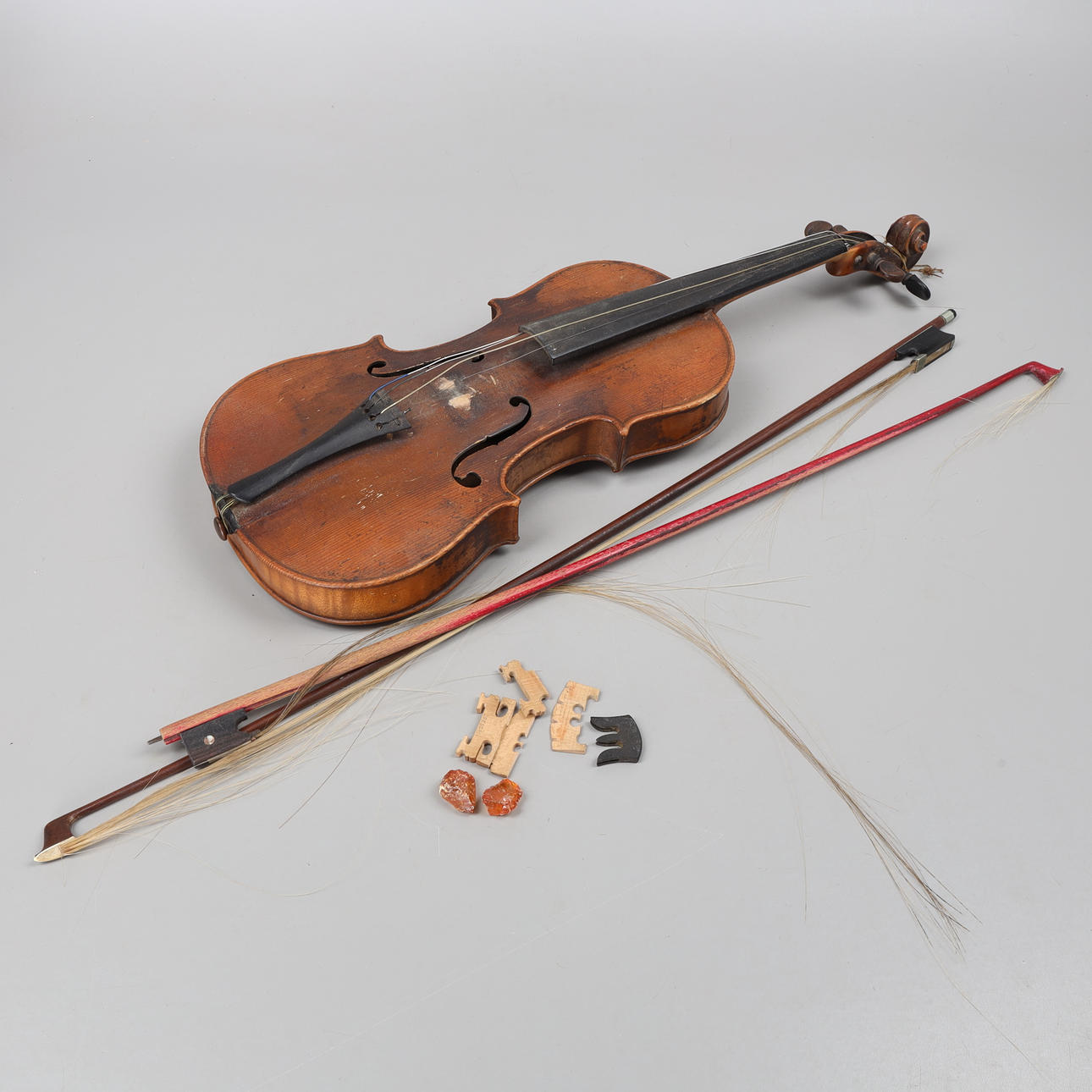 Violin with strings, copy after Antonius Stradivarius, 18th/20th century.