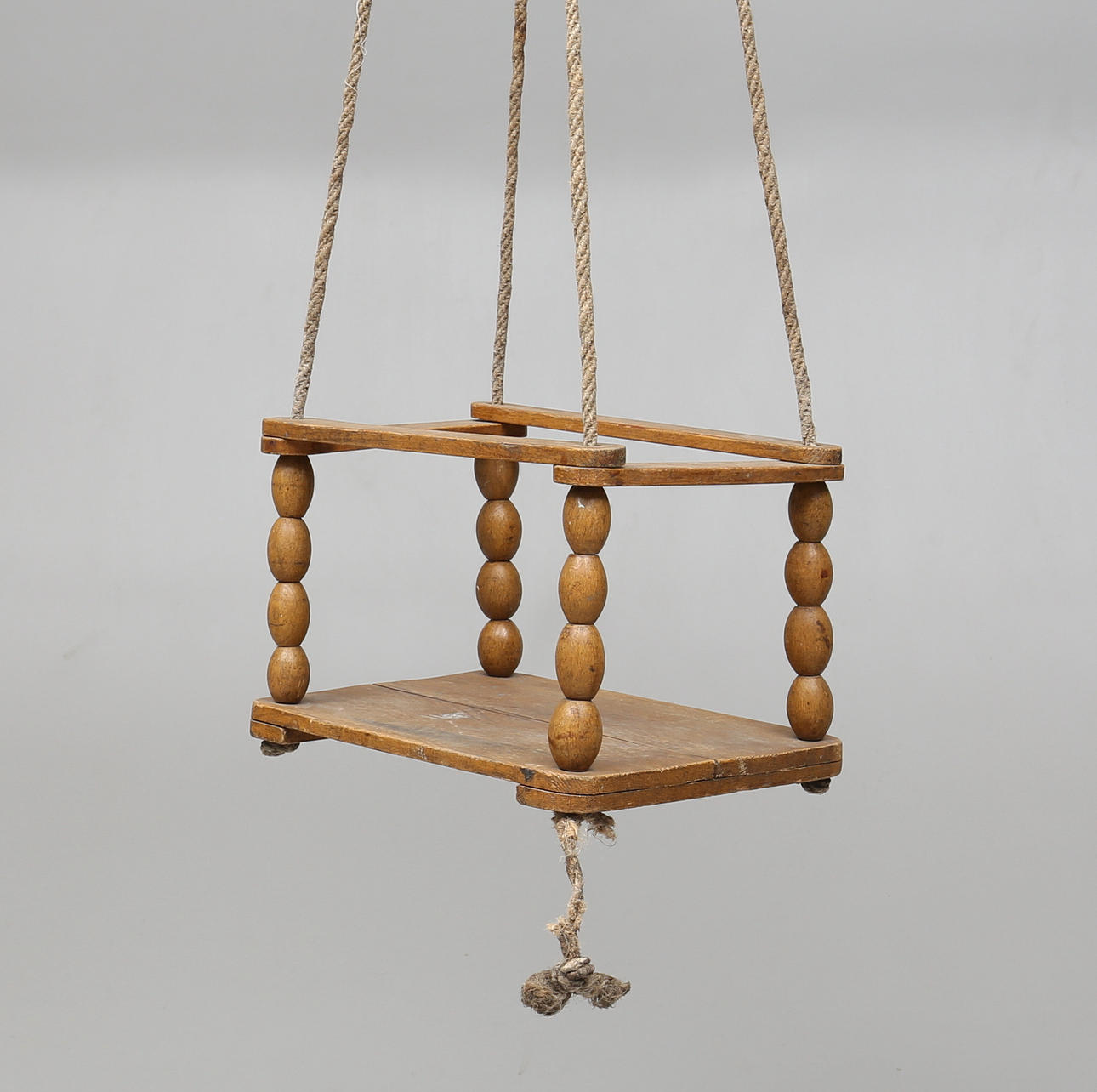 TRÄDGÅRDSGUNGA, 1900-talets första hälft.