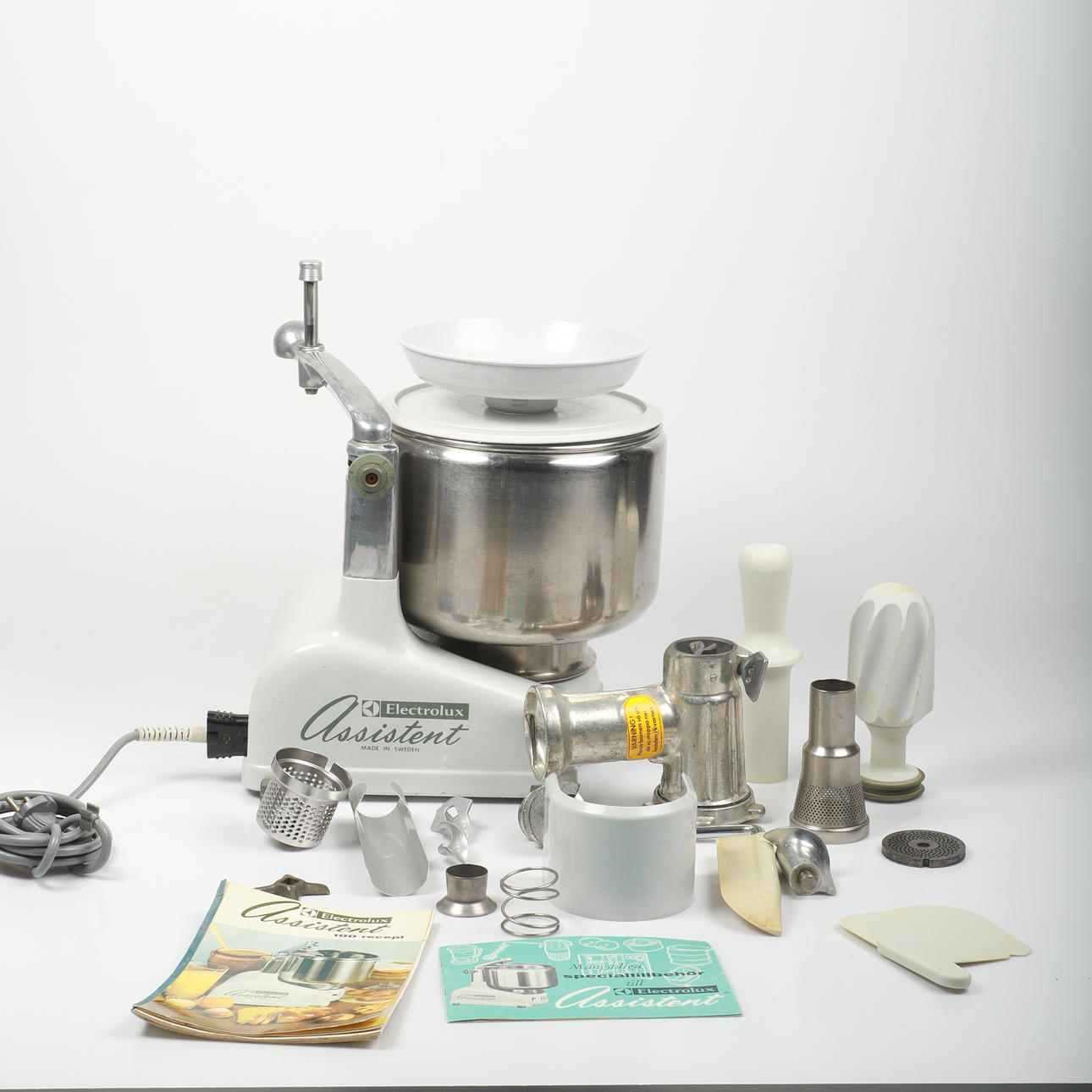 HUSHÅLLSMASKIN, med tillbehör, Electrolux.