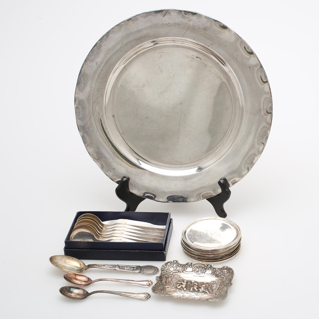 SKEDAR, FLASKUNDERLÄGG, FAT, BRICKA, 23 delar, silver, vikt 830 gram.