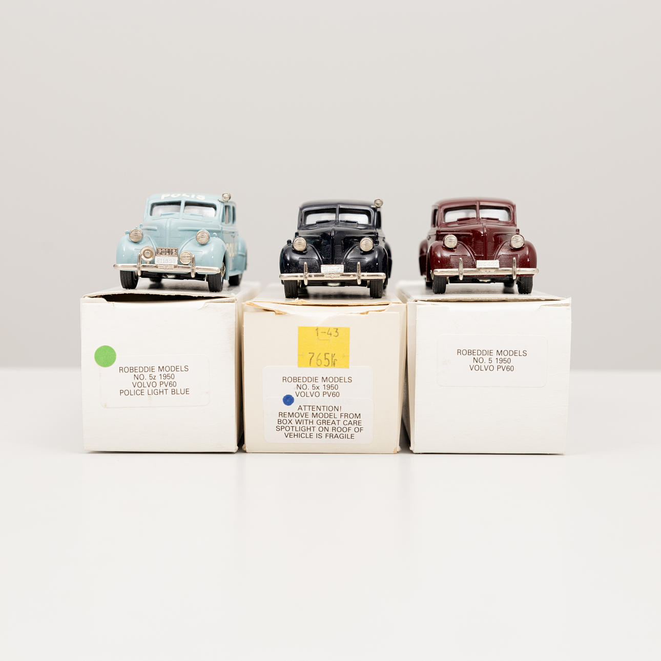 ROBEDDIE. 1950 VOLVO PV60, 3 pcs original packaging.