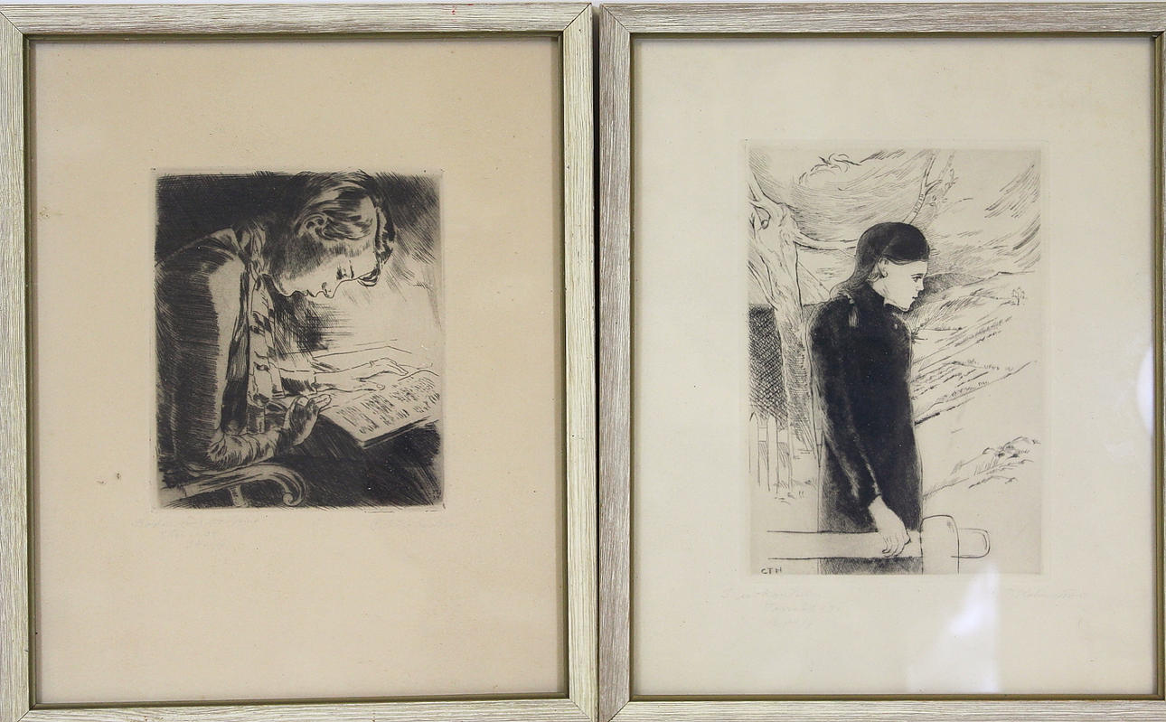 C T HOLMSTRÖM. etsningar, 2 st, läsande pojke och pojke, signerade.