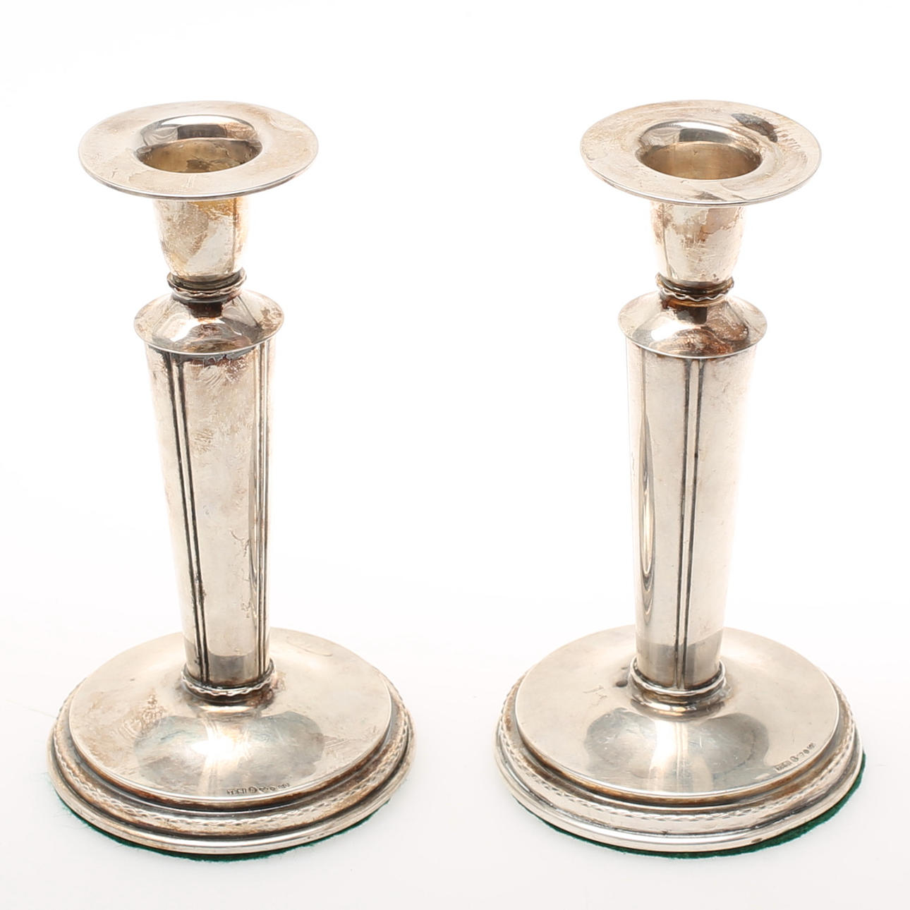 LJUSSTAKAR, ett par, silver.