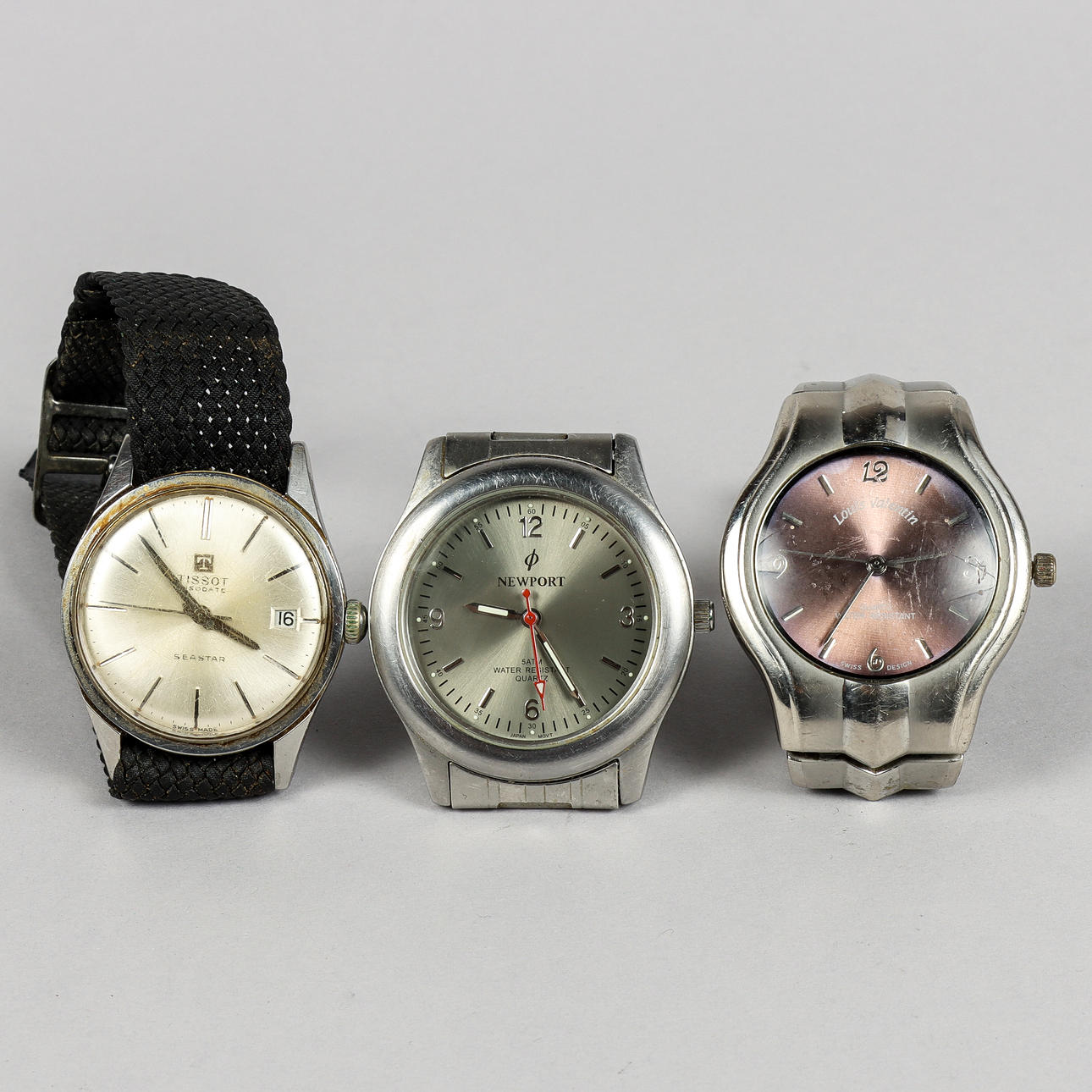 WRISTWATCH 3 pieces, steel.