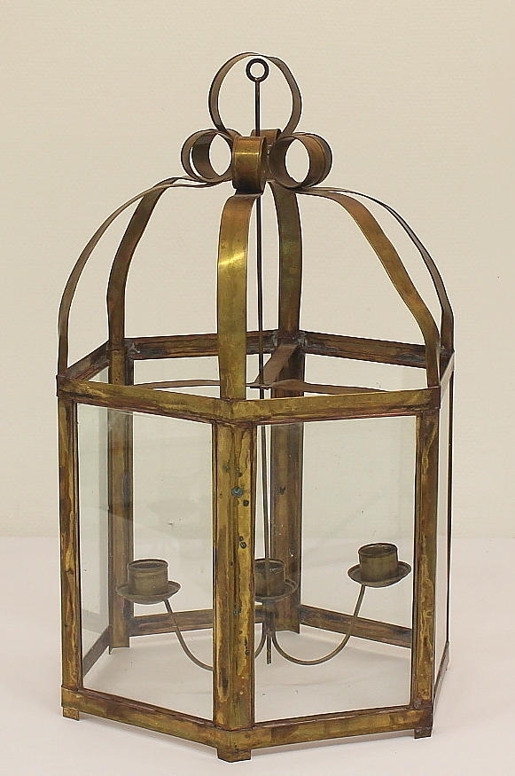 LYKTHUS, mässing och glas, 3 ljuspunkter, sexkantig, 1900-tal.