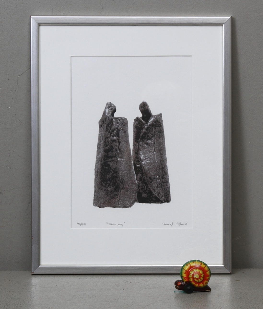 LITOGRAFI samt LEKSAK, "Dialog" av Bengt Nylund, Snigel av Noli.