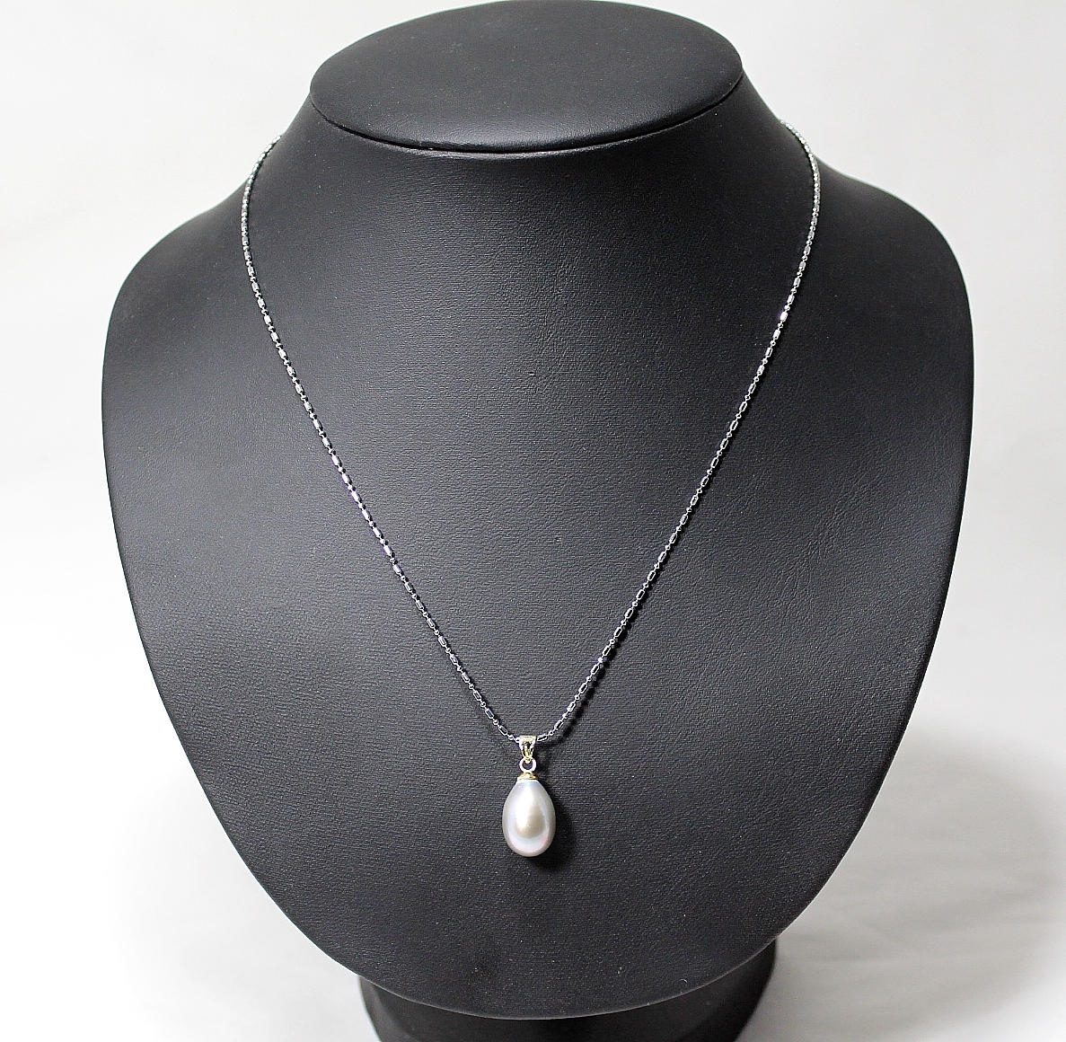 HÄNGE odlad pärla, kedja i silver.