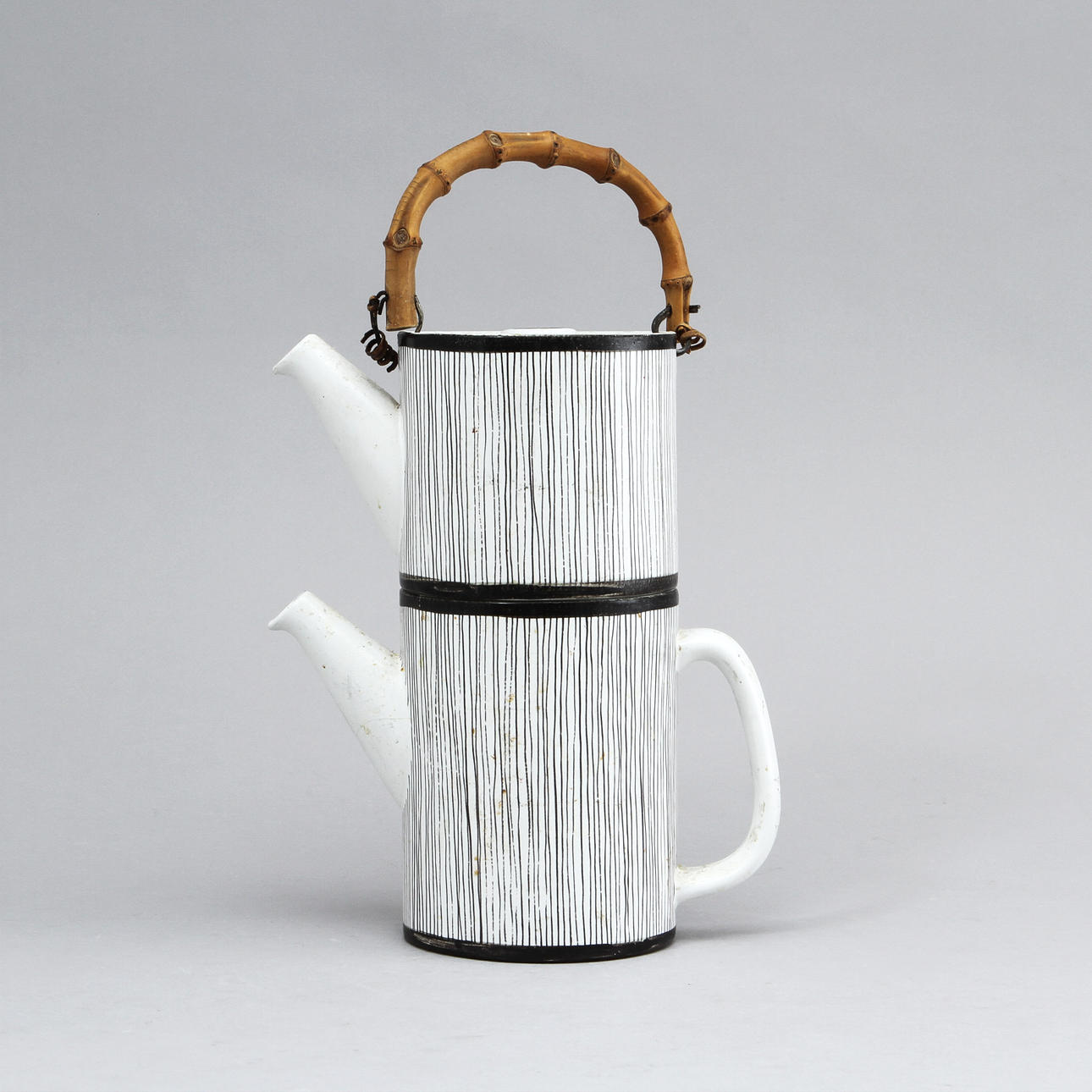 STIG LINDBERG. Dubbelkanna, fajans, Gustavsbergs studio.