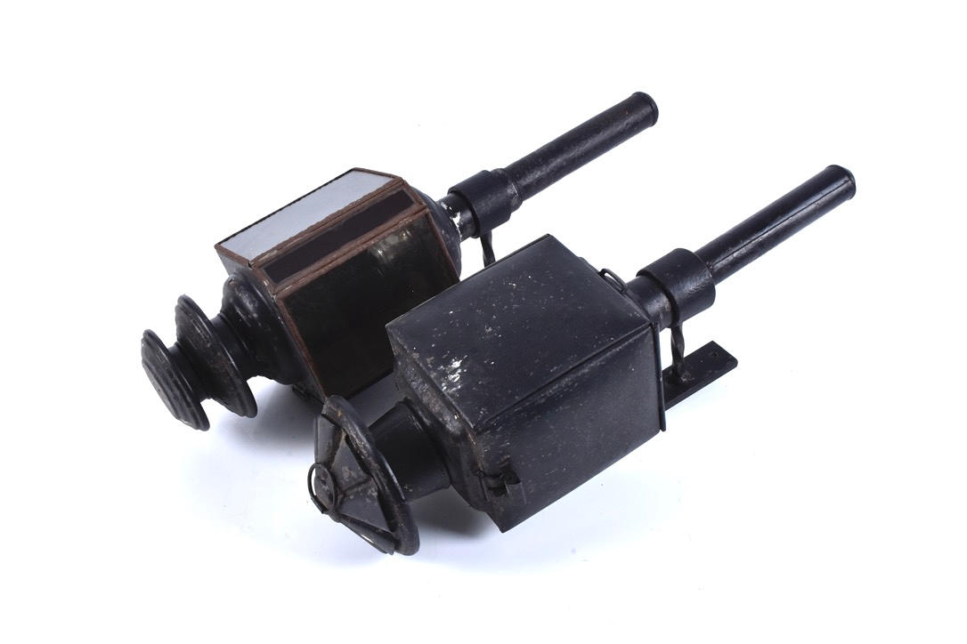 CARRIAGE LAMPS, 2 SIMILAR;.