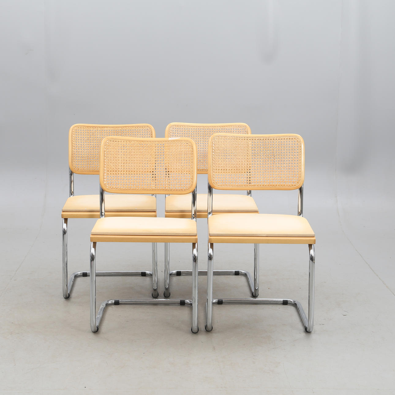 A set of 4 stackable Italian chairs, 20th century.