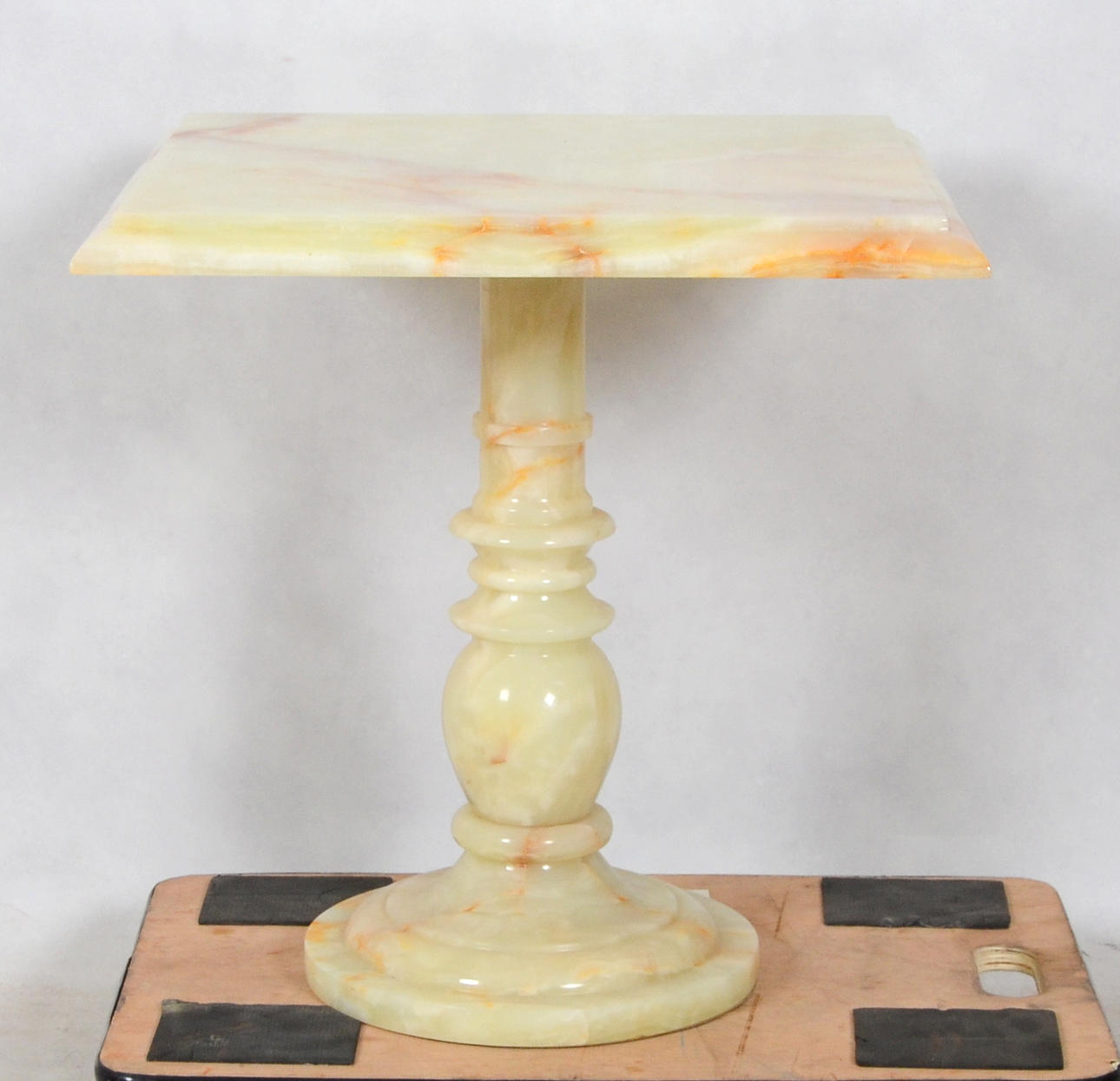 BORD, onyx, Mexico, 1900-tal.