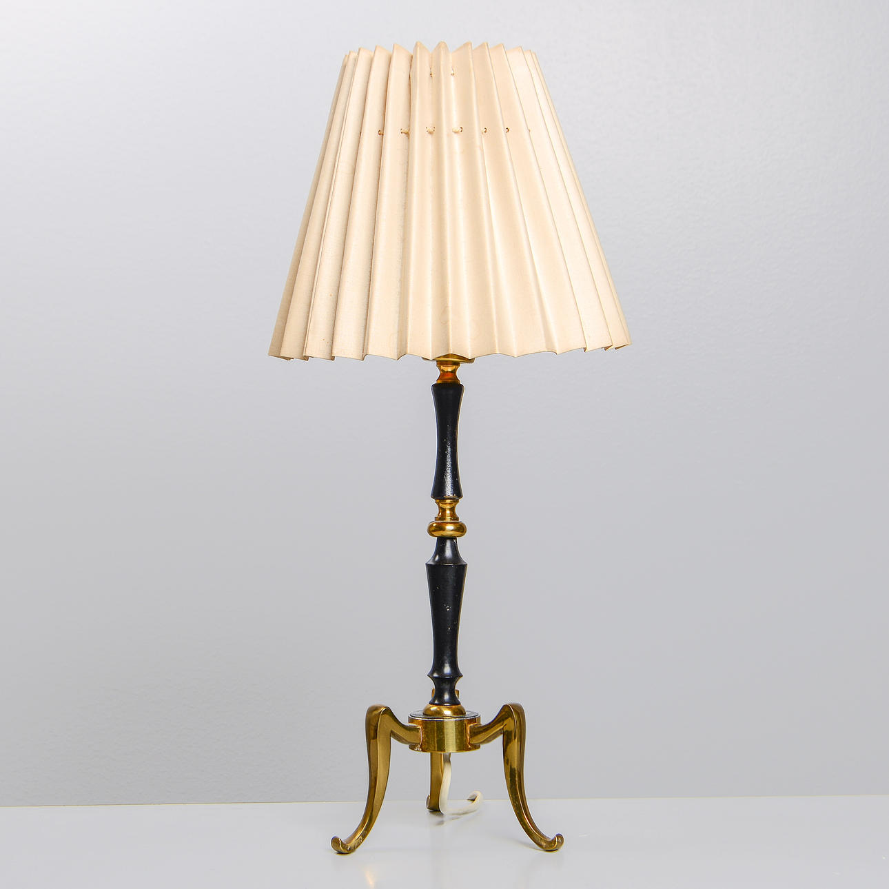 BORDSLAMPA, 1900-talets andra del.