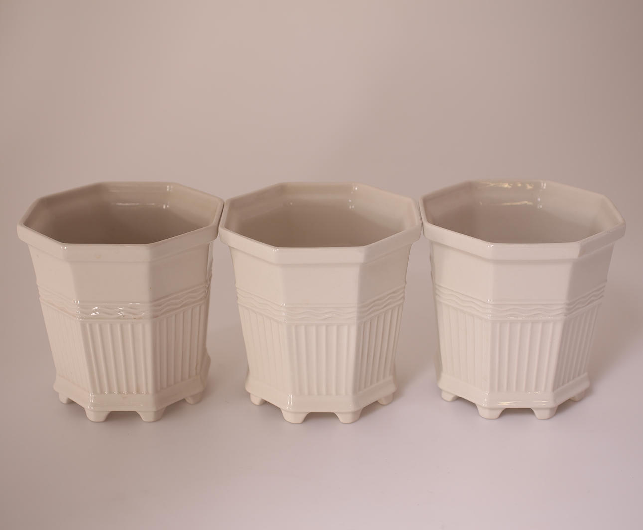 YTTERFODER, 3 st, porslin, Waldemarsudde - Gustafsberg, sent 1900-tal.