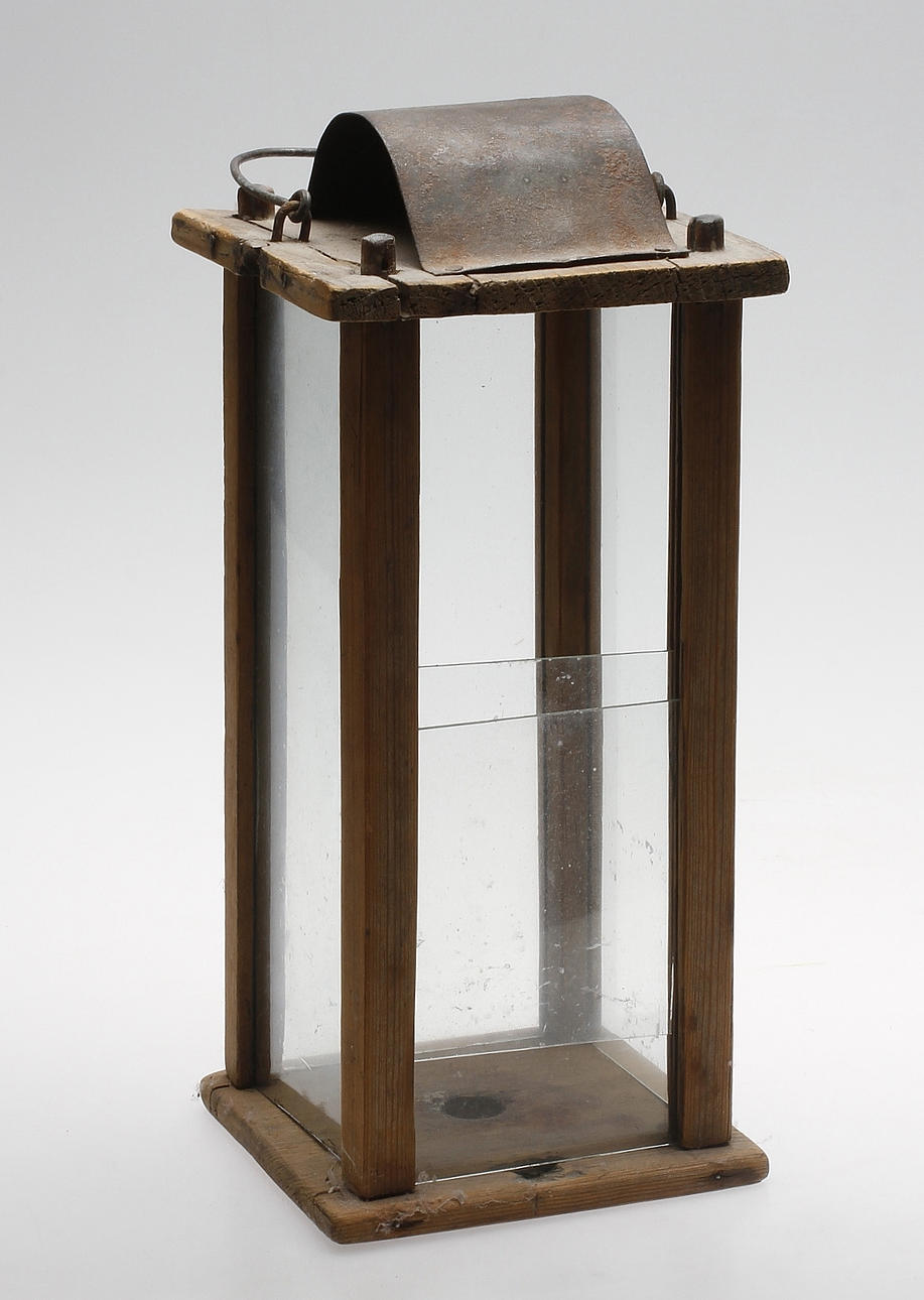 LYKTA, trä, 1800-tal.