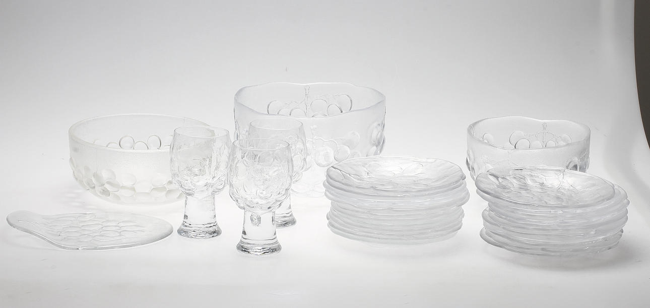 SERVISDELAR, 28 delar, glas, "Druvan", Göran Wärff, Kosta Boda.