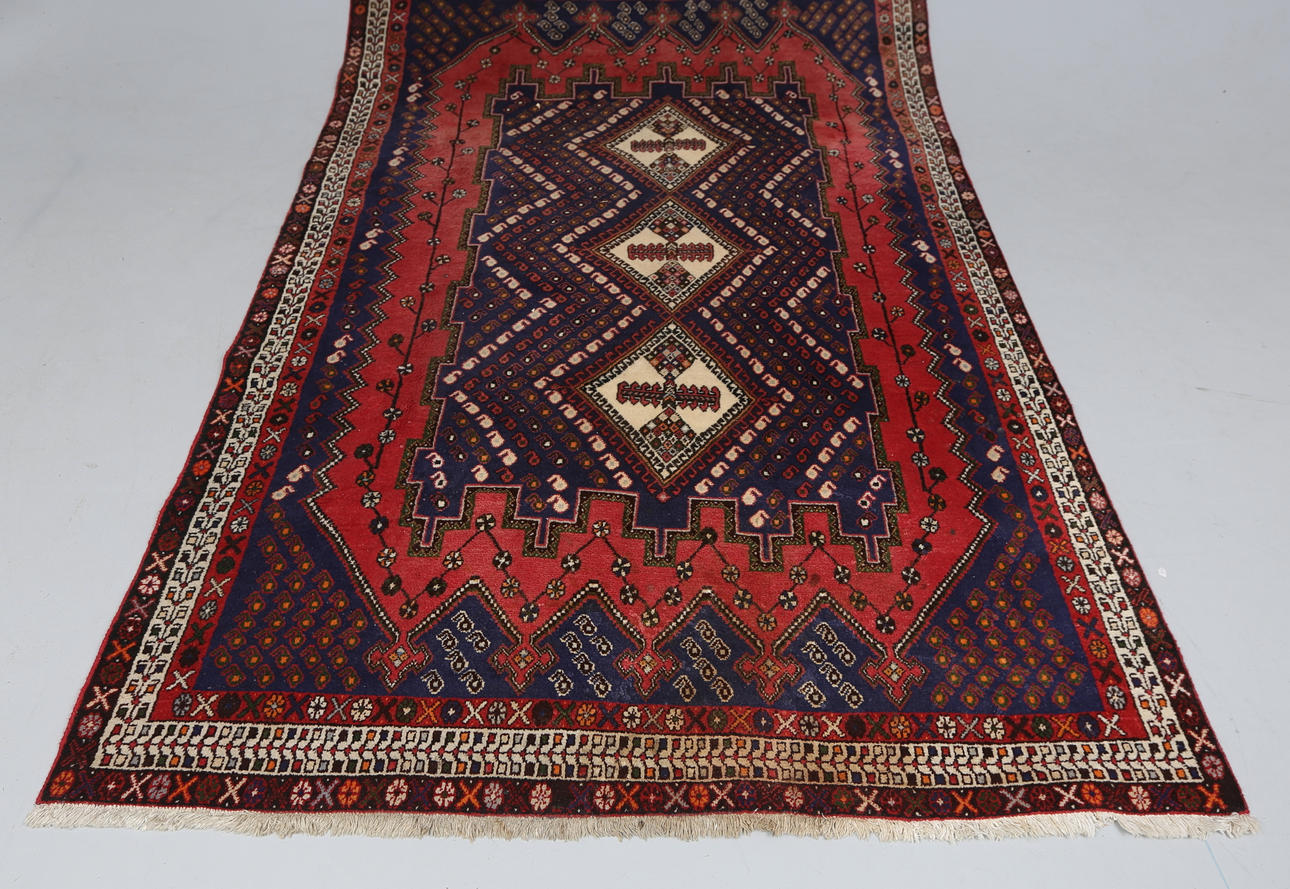 ALFOMBRA, oriental, ca 233x155 cm.