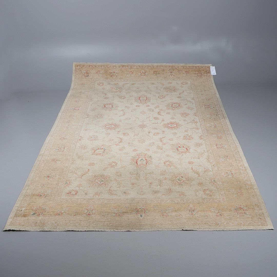 MODERN ZIEGLER DESIGN CARPET. Ca 292x200cm.