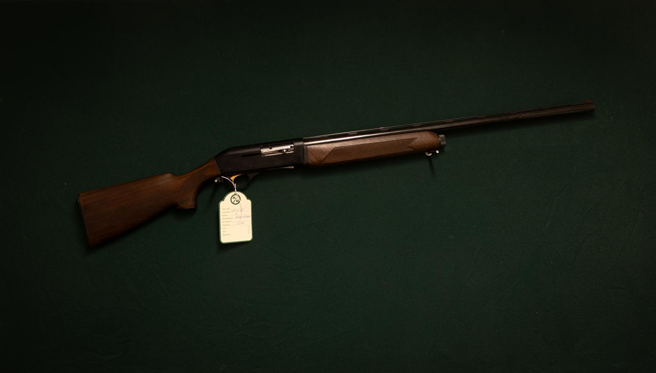 Husqvarna Model 1500 Caliber 12. Additional No. 683664/934065.