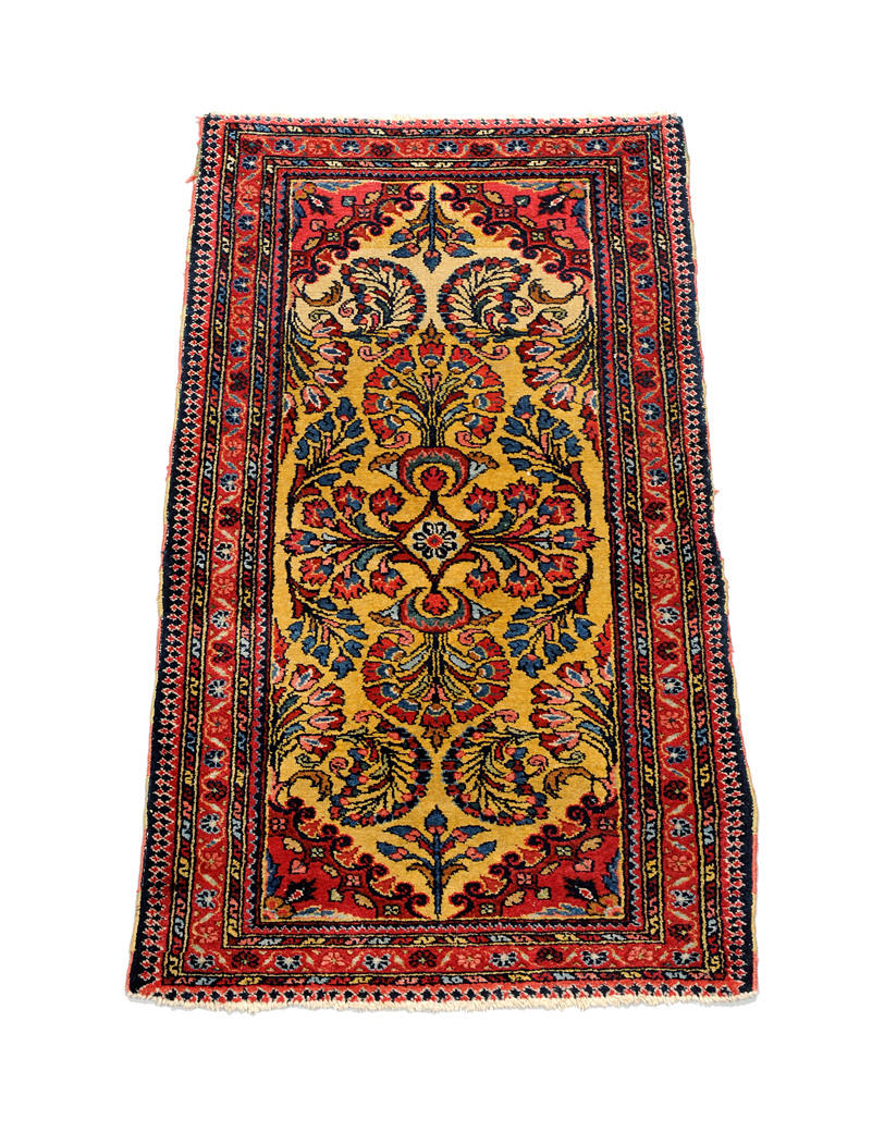 ORIENTALISK MATTA, typ Sarquart. Flerfärgade, medeltät knytning, 125 x 64 cm.