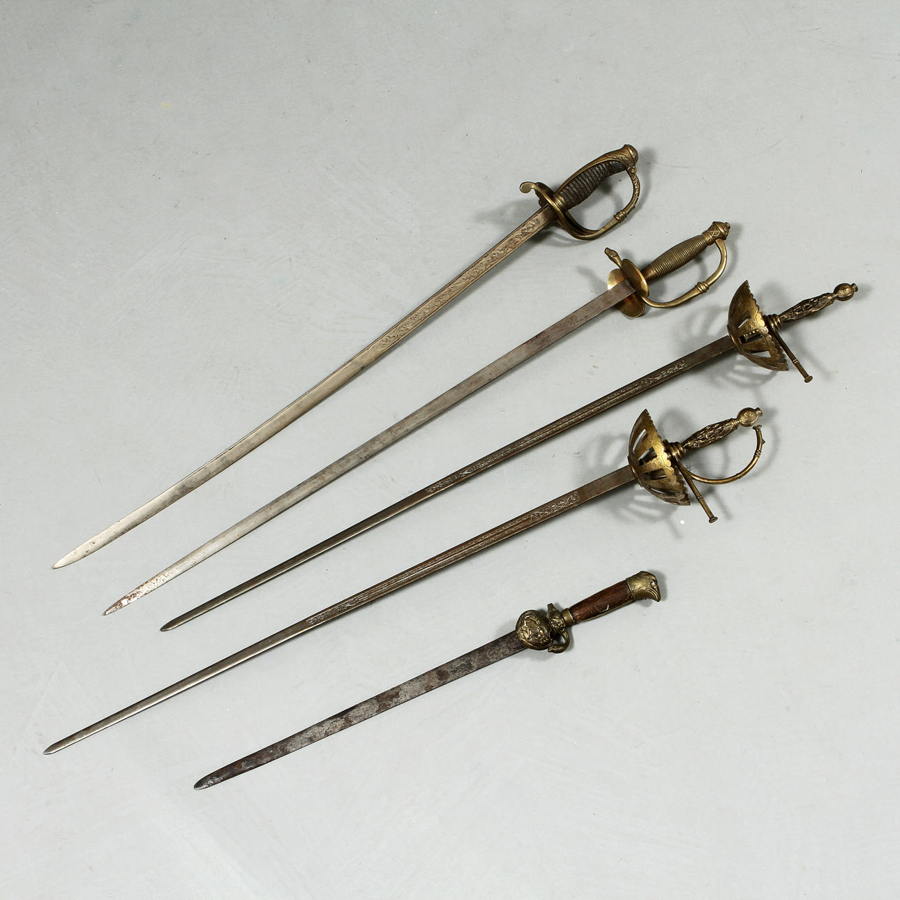 BLANKVAPEN, 5 st, 1900-tal.