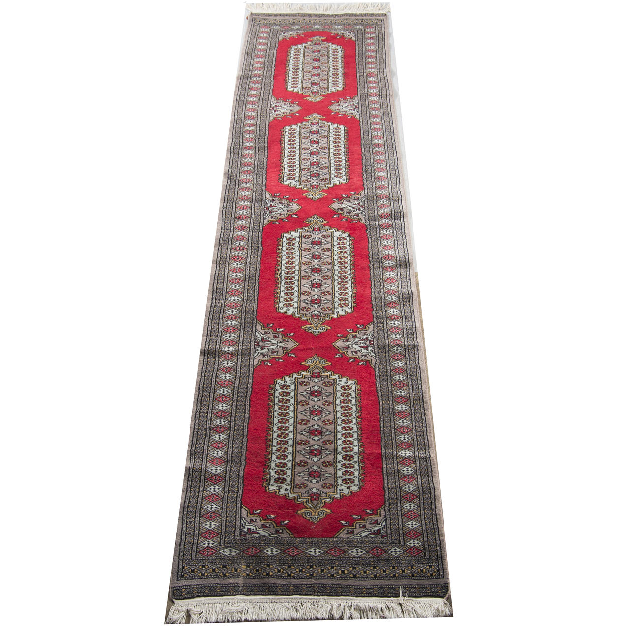 CARPET, oriental, Pakistan, 328 x 77 cm.