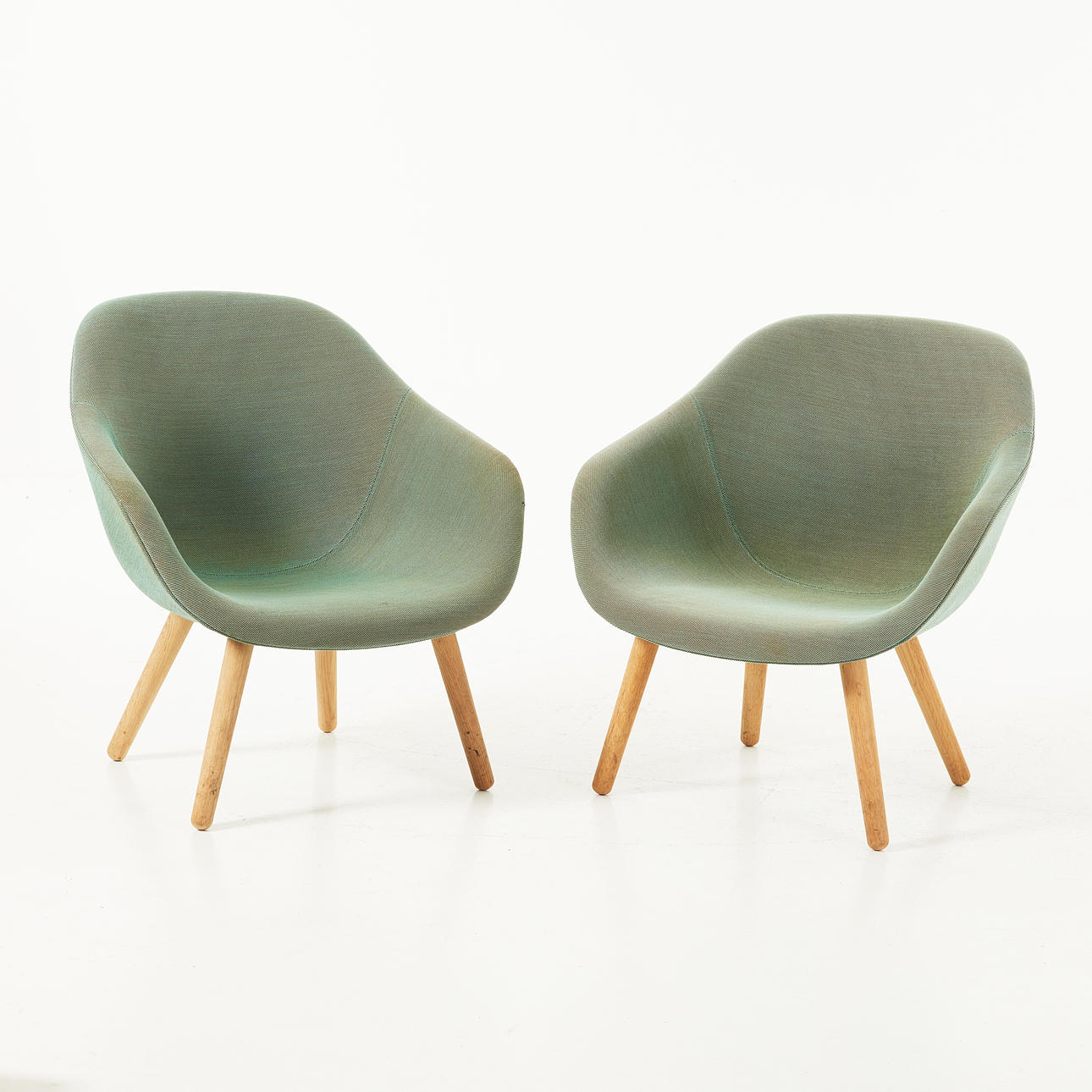 HEE WELLING & HAY. “About a Lounge”, armchairs, 1 pair, Hay, solid upholstered frame, legs in oak.